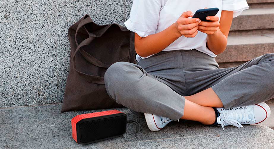 Parlante portátil Xtech Malloy XTS-621 Bluetooth, IPX6, 20 horas