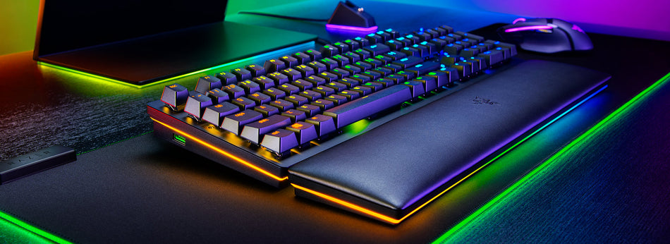 TECLADO RAZER HUNTSMAN V2 INTERRUPTOR ANALÓGICO ÓPTICO US CHROMA NEGRO (RZ03-03610200-R3U1)